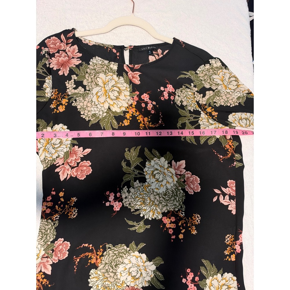 Lily Black | Floral Bell-Sleeve Blouse with Grosgrain Ribbon Ties - Picture 5 of 11